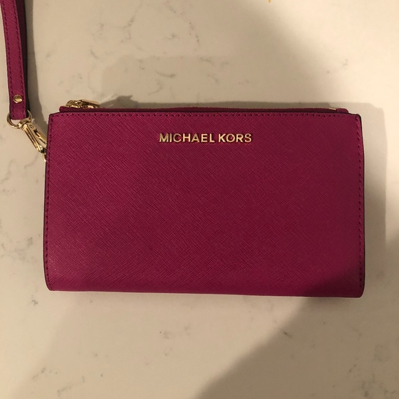 Pink Michael Kors Jet Set Wristlet NWT - Picture 1 of 4